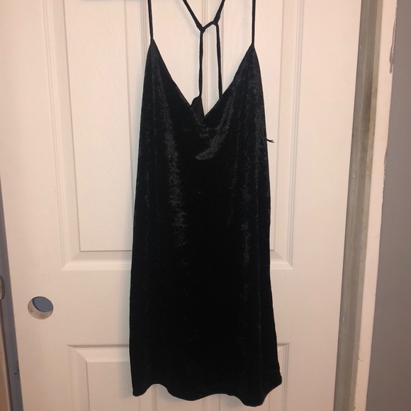 Lulus Dresses & Skirts - Black Velvet Lulu’s Dress
